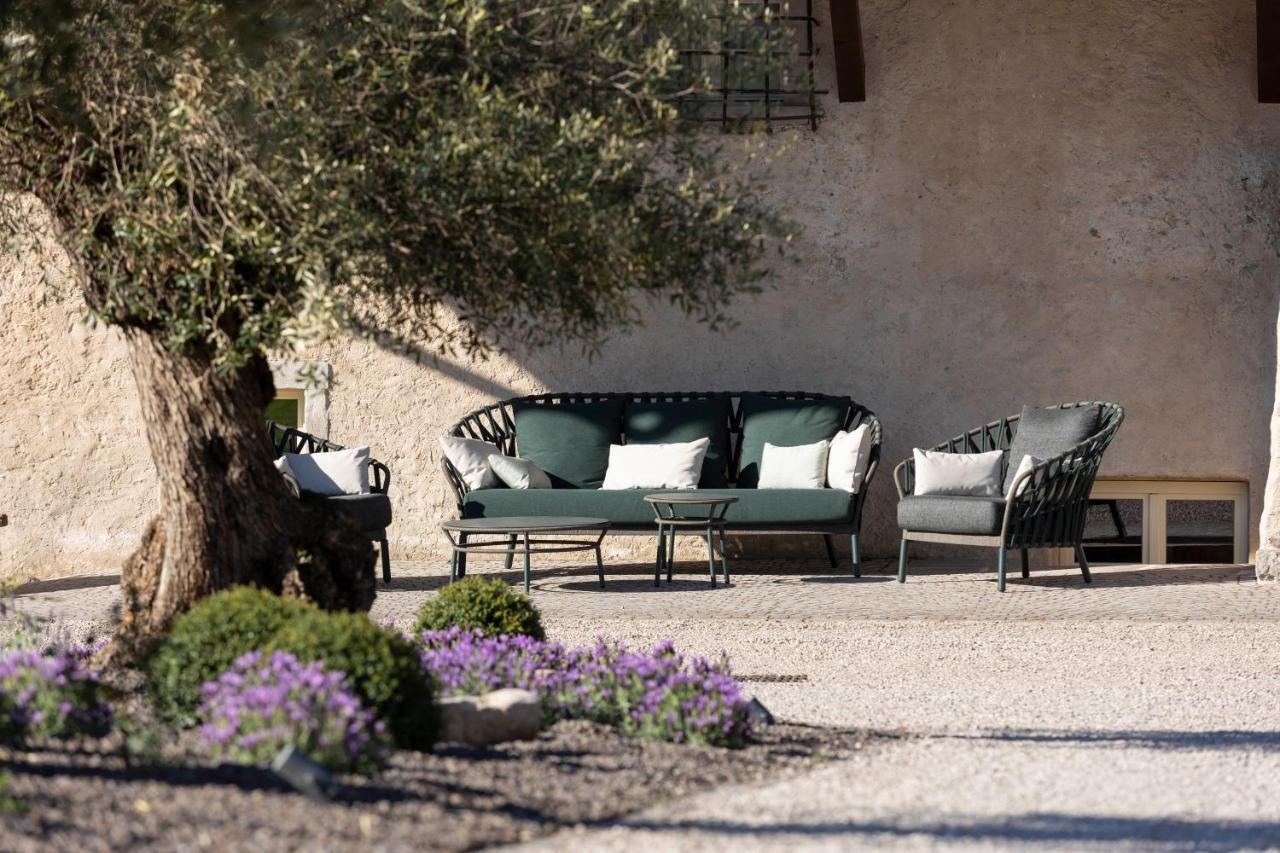 Ansitz Battisti Suites (Adults Only) Caldaro Bagian luar foto
