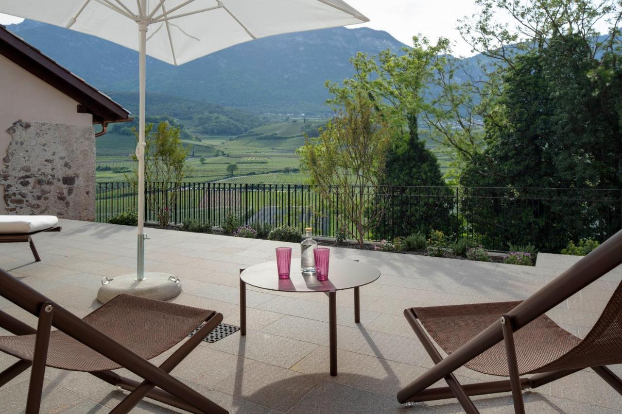 Ansitz Battisti Suites (Adults Only) Caldaro Bagian luar foto