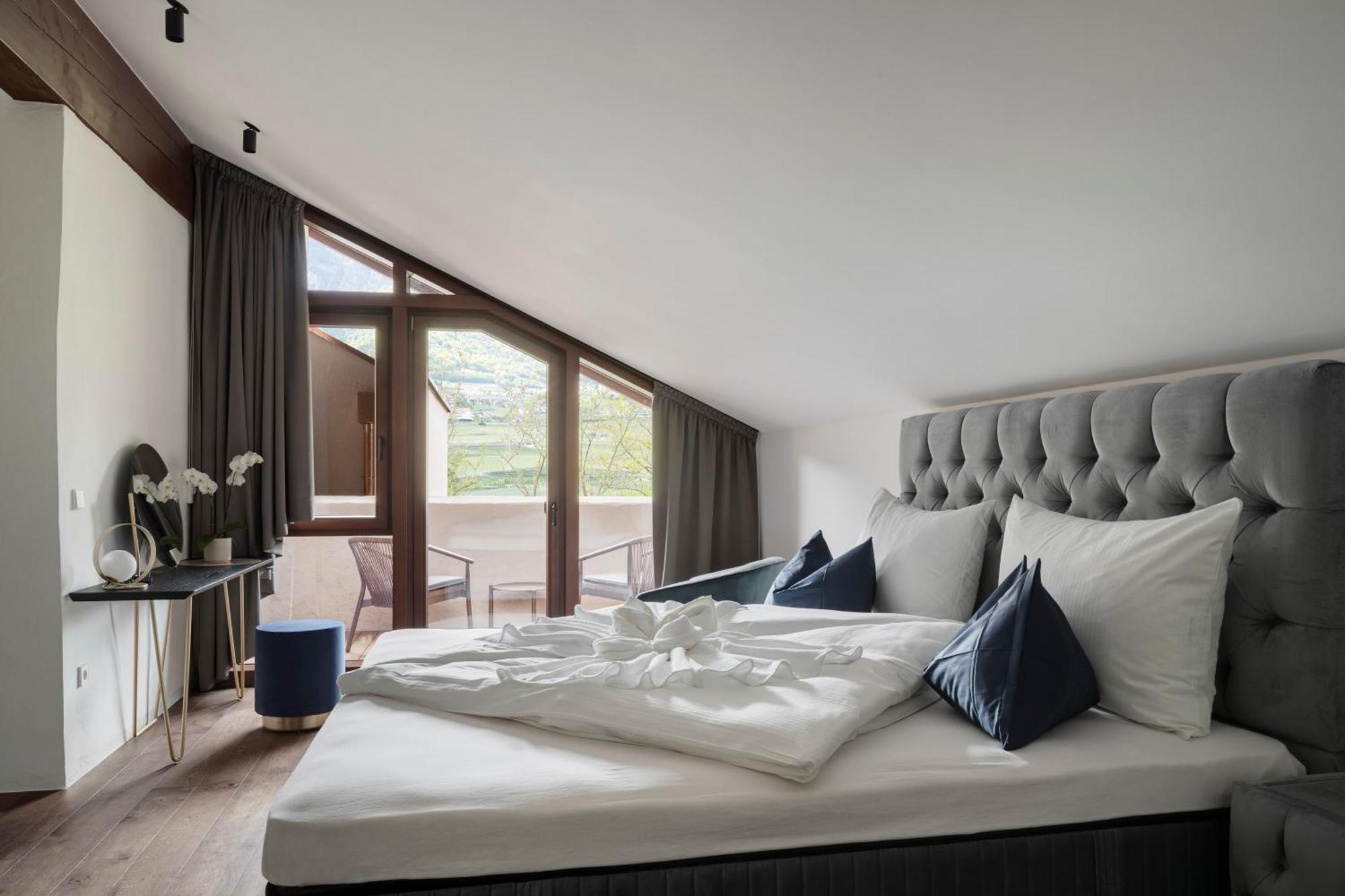 Ansitz Battisti Suites (Adults Only) Caldaro Bagian luar foto