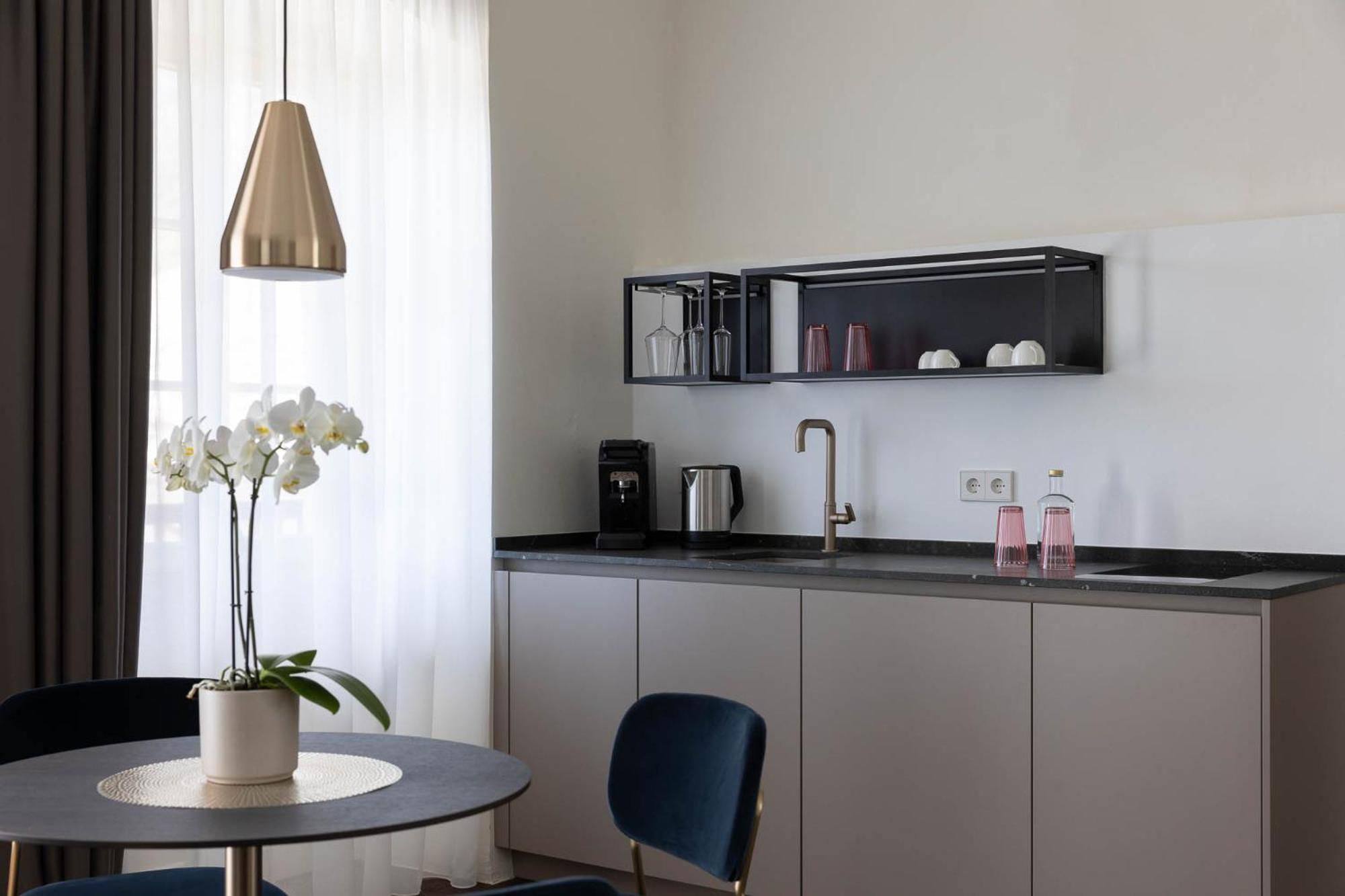 Ansitz Battisti Suites (Adults Only) Caldaro Ruang foto