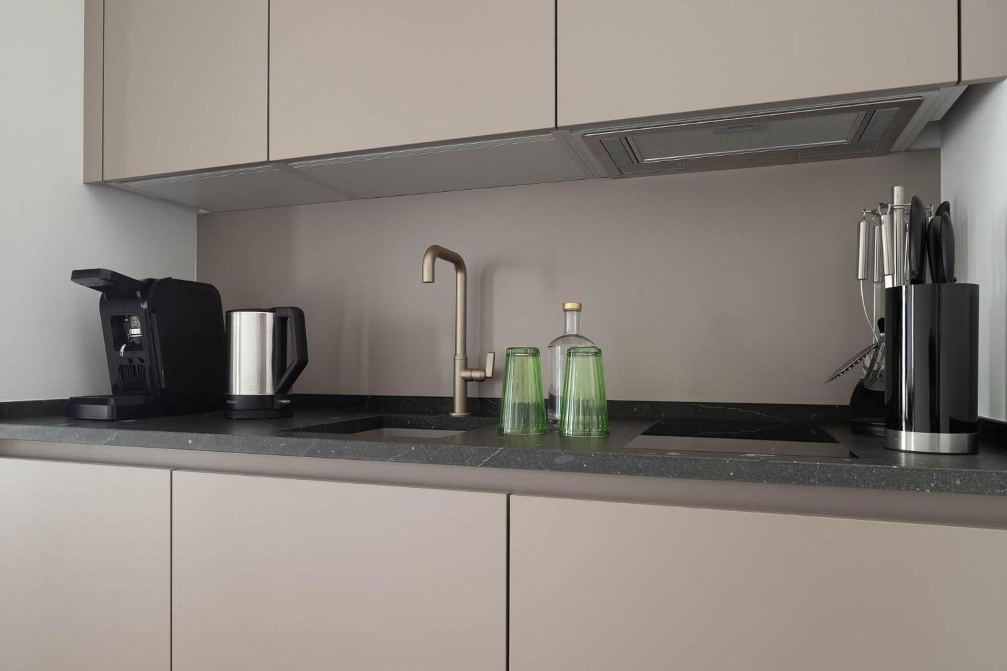 Ansitz Battisti Suites (Adults Only) Caldaro Ruang foto